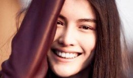 超模何穗爆料视频大全集,揭秘超模背后的故事与风采